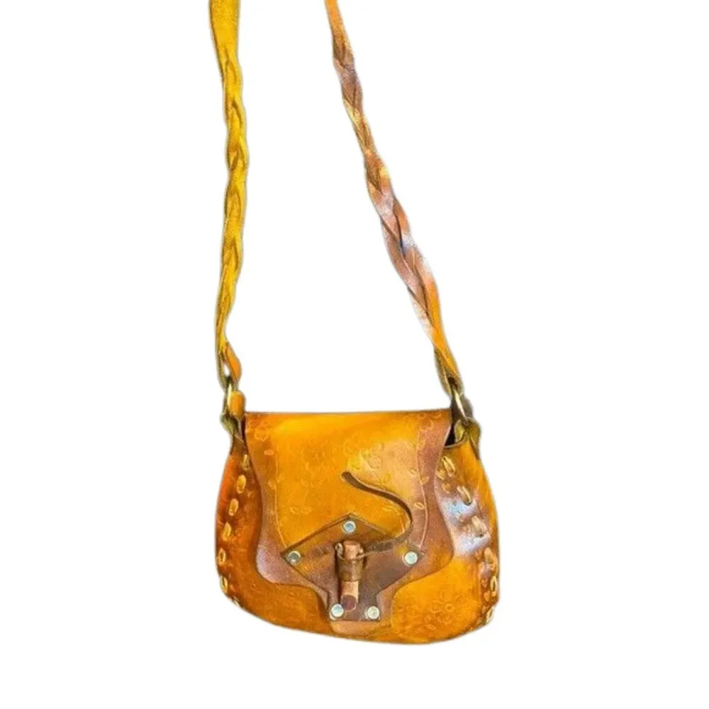 Hippie Boho 1970s Tooled Cowhide Leather Shoulder Bag Purse Wood Stick Clasp